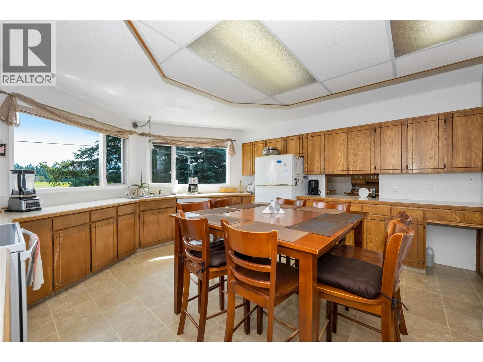 4111 round Prairie Road