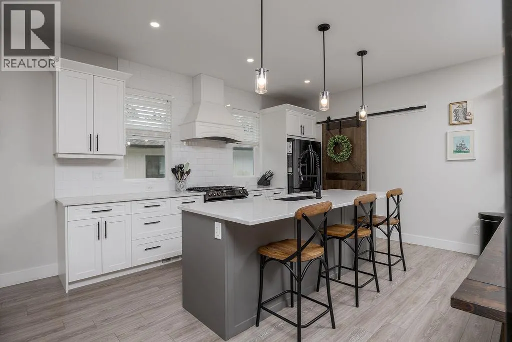20 15th Avenue SE