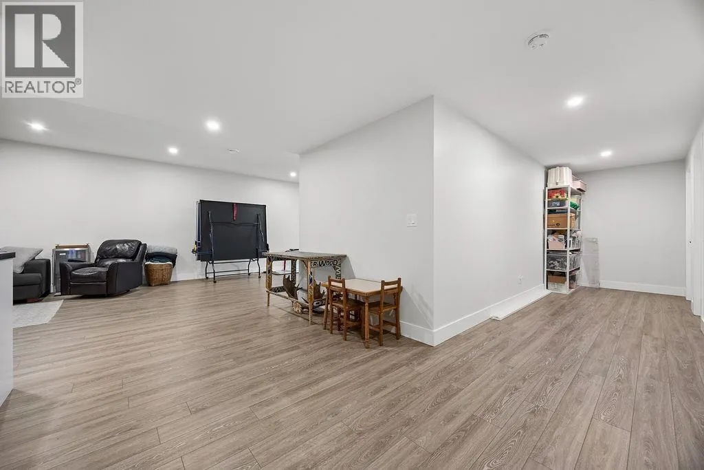 20 15th Avenue SE