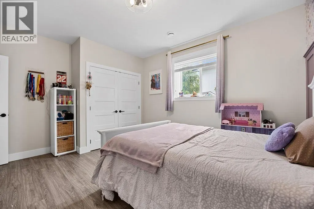 20 15th Avenue SE