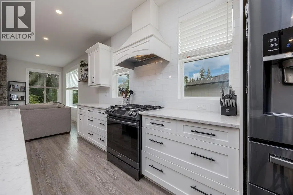 20 15th Avenue SE