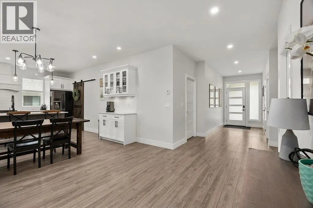 20 15th Avenue SE