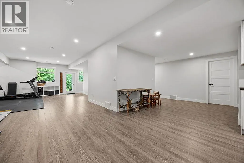 20 15th Avenue SE