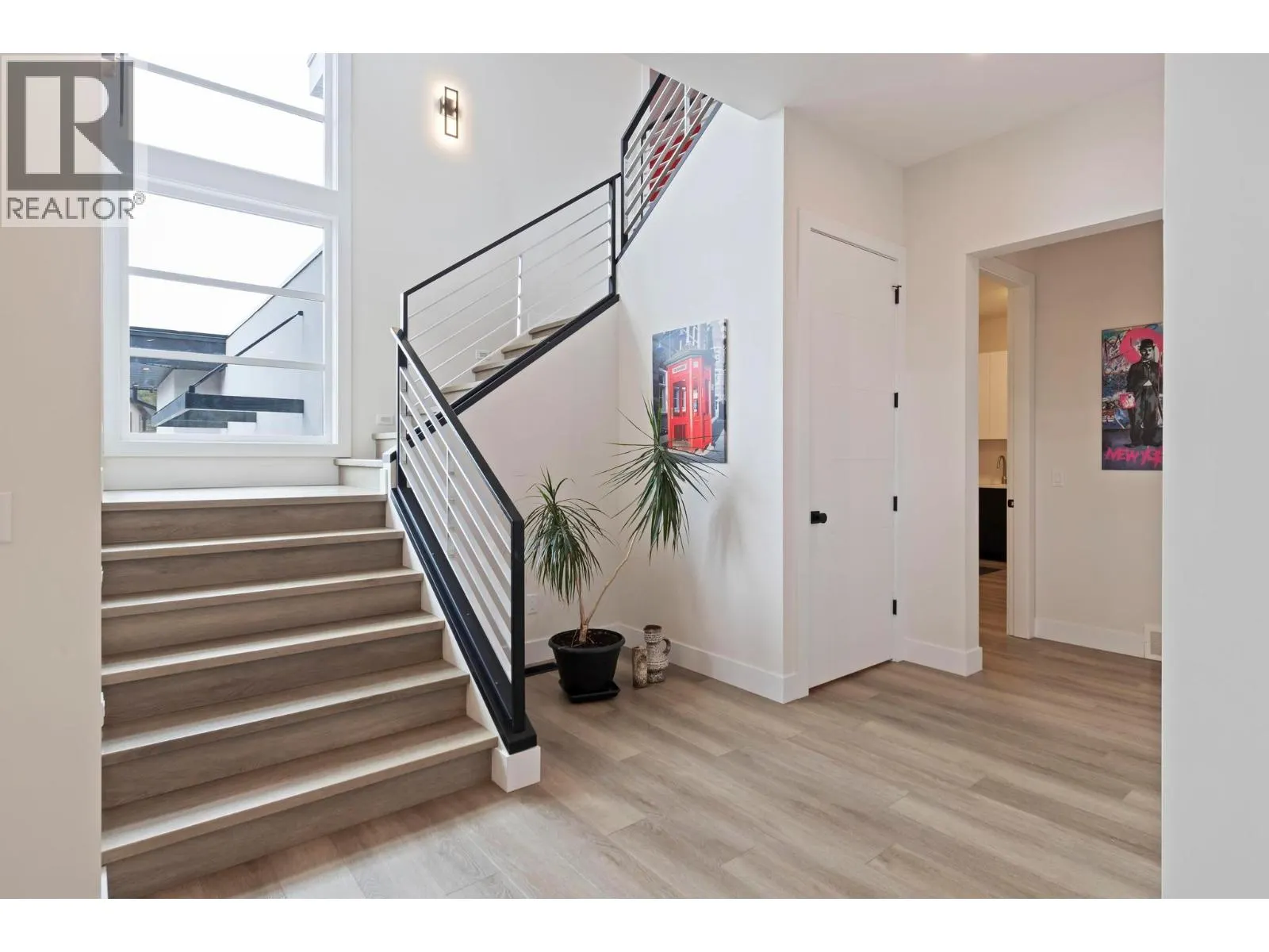 10245 Beacon Hill Drive
