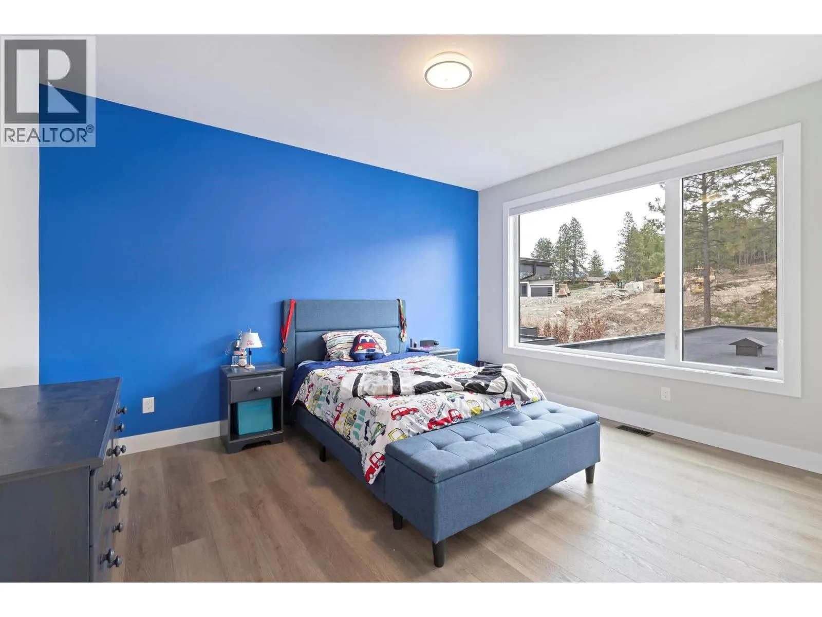 10245 Beacon Hill Drive