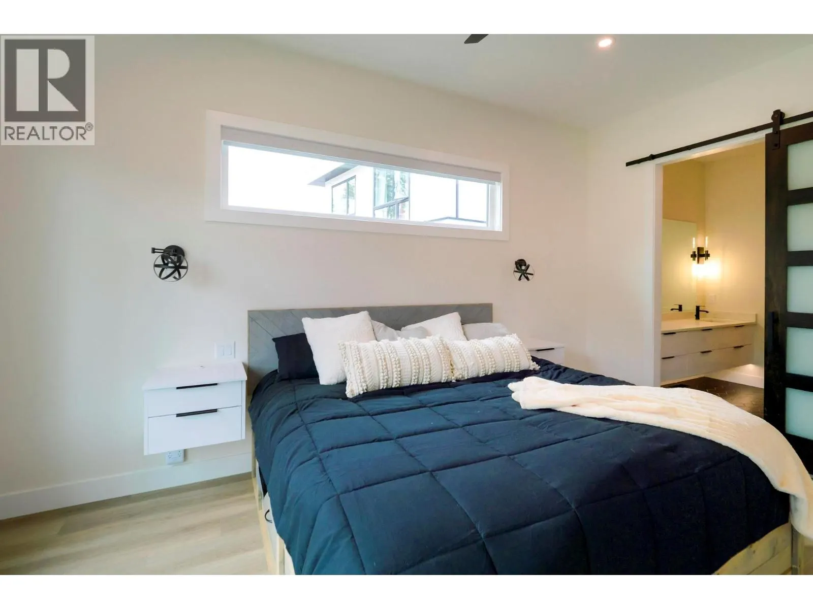 10245 Beacon Hill Drive