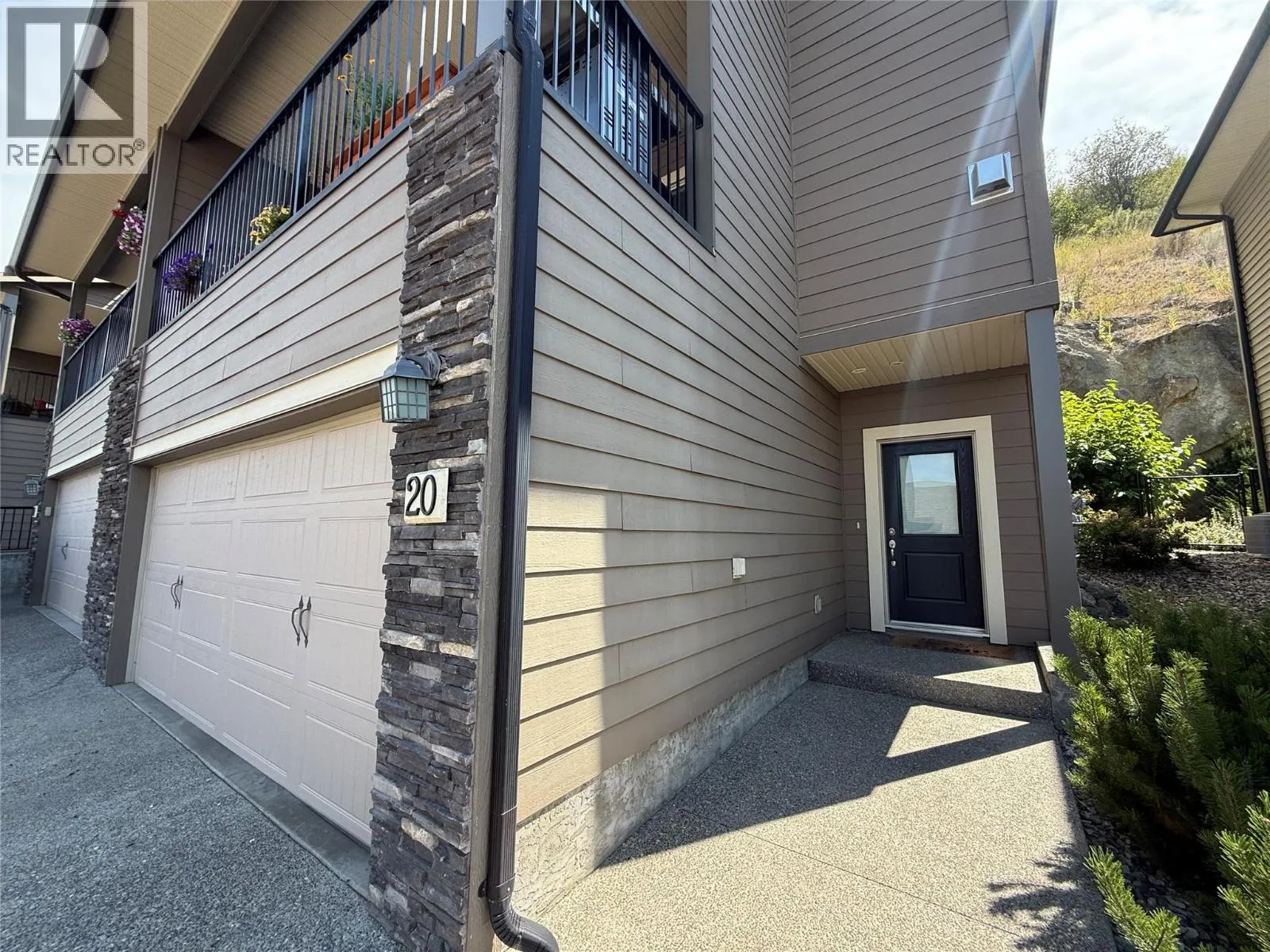 1040 Mt Revelstoke Place Unit# 20
