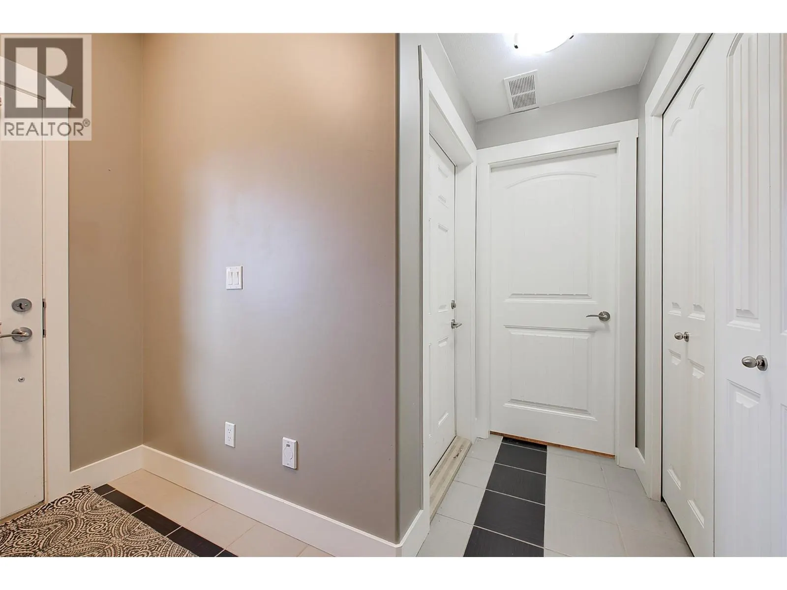 1040 Mt Revelstoke Place Unit# 20
