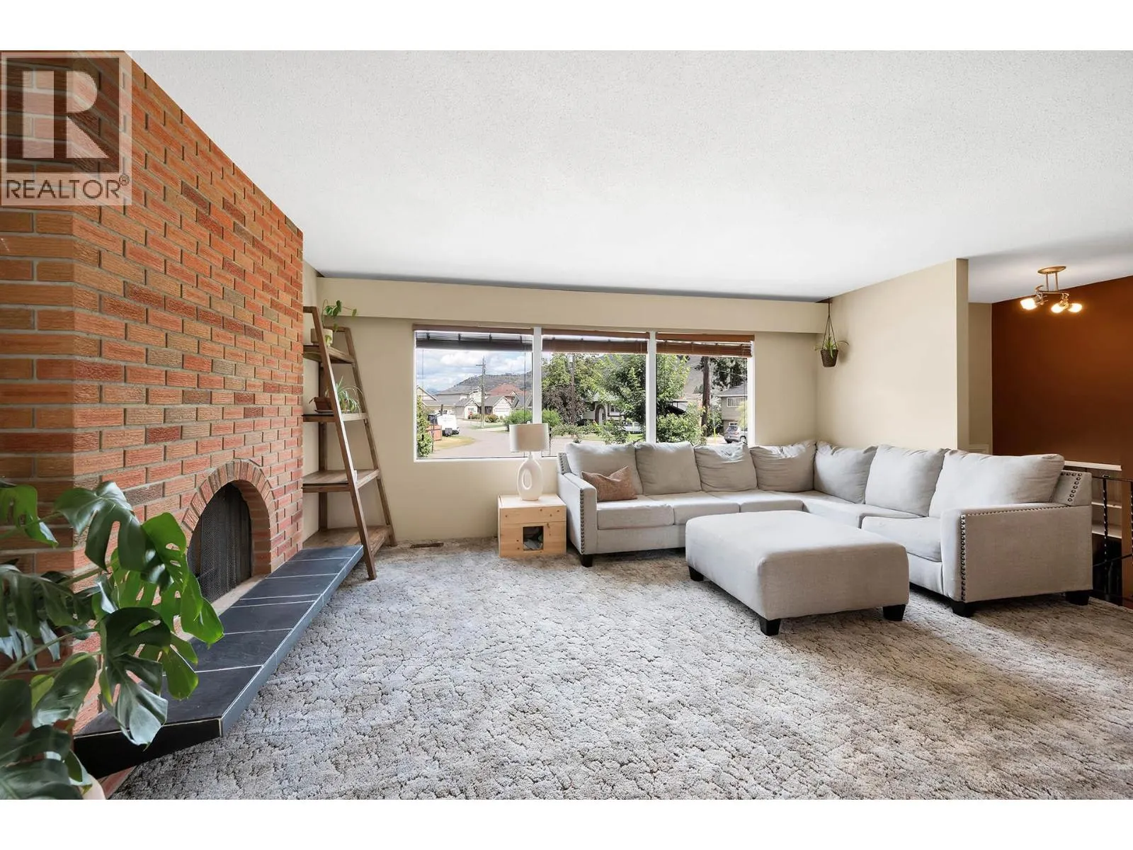 3576 Mountainview Place