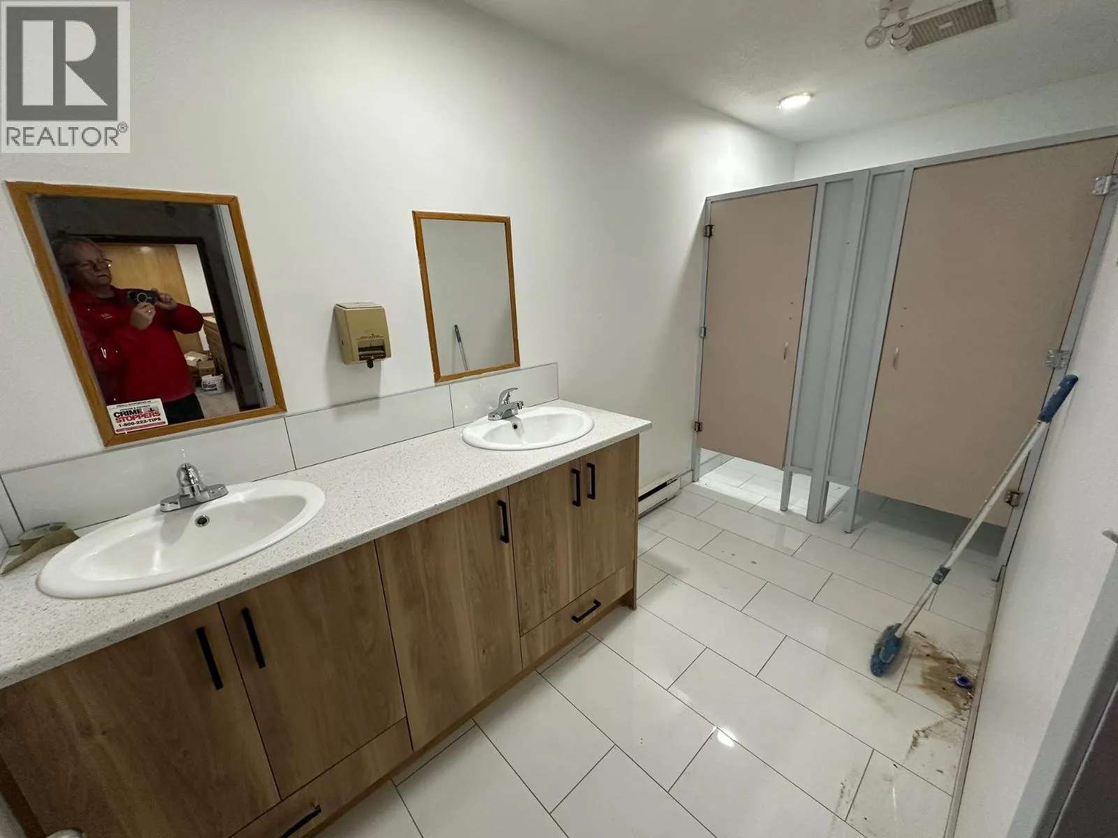 3307 32 Avenue Unit# 200
