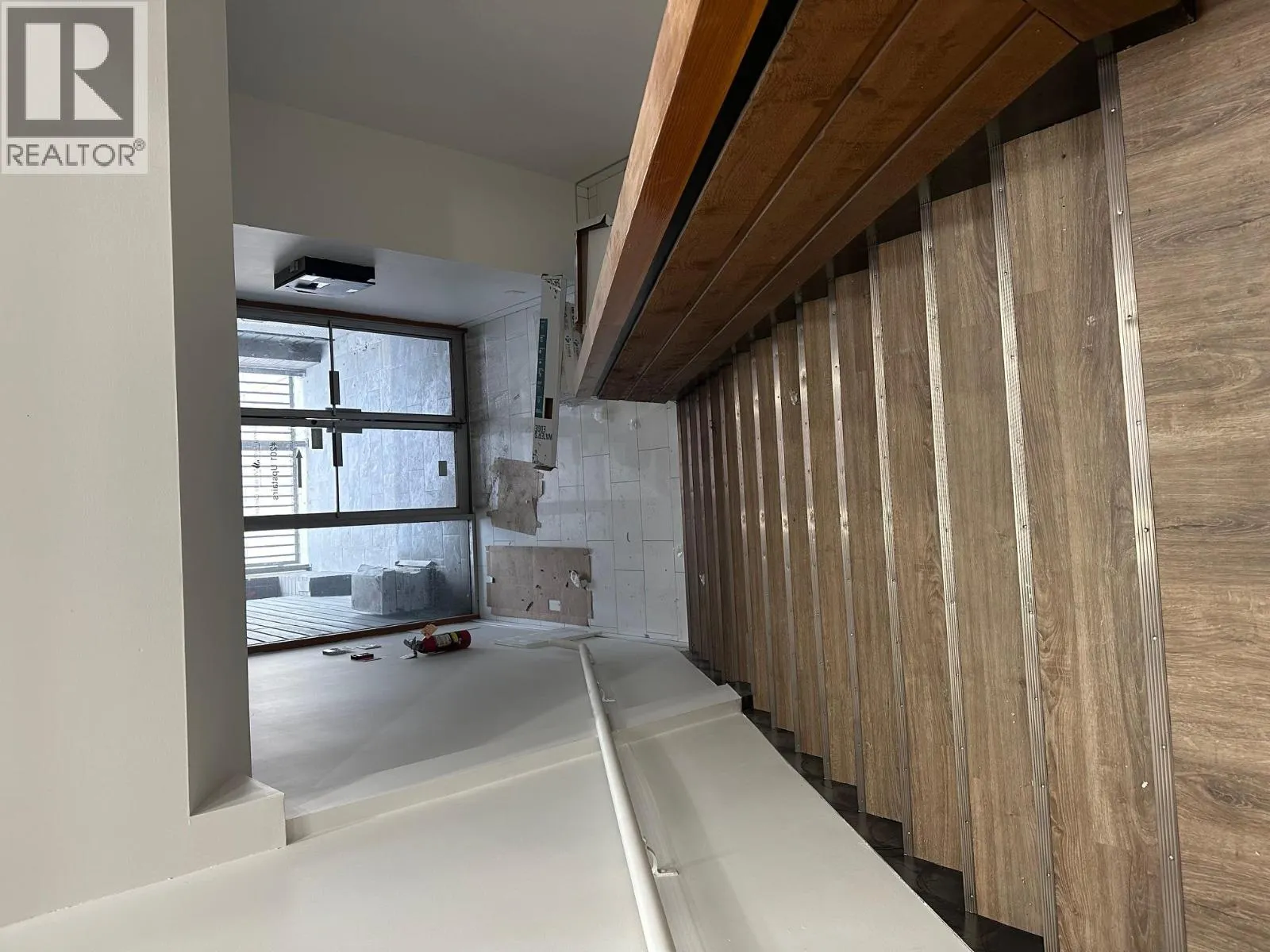 3307 32 Avenue Unit# 200