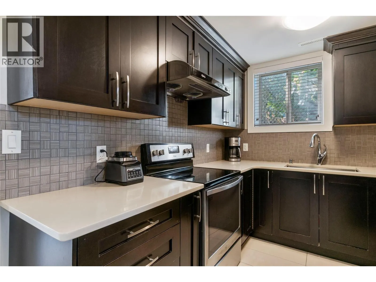 1180 Shuswap Street SE