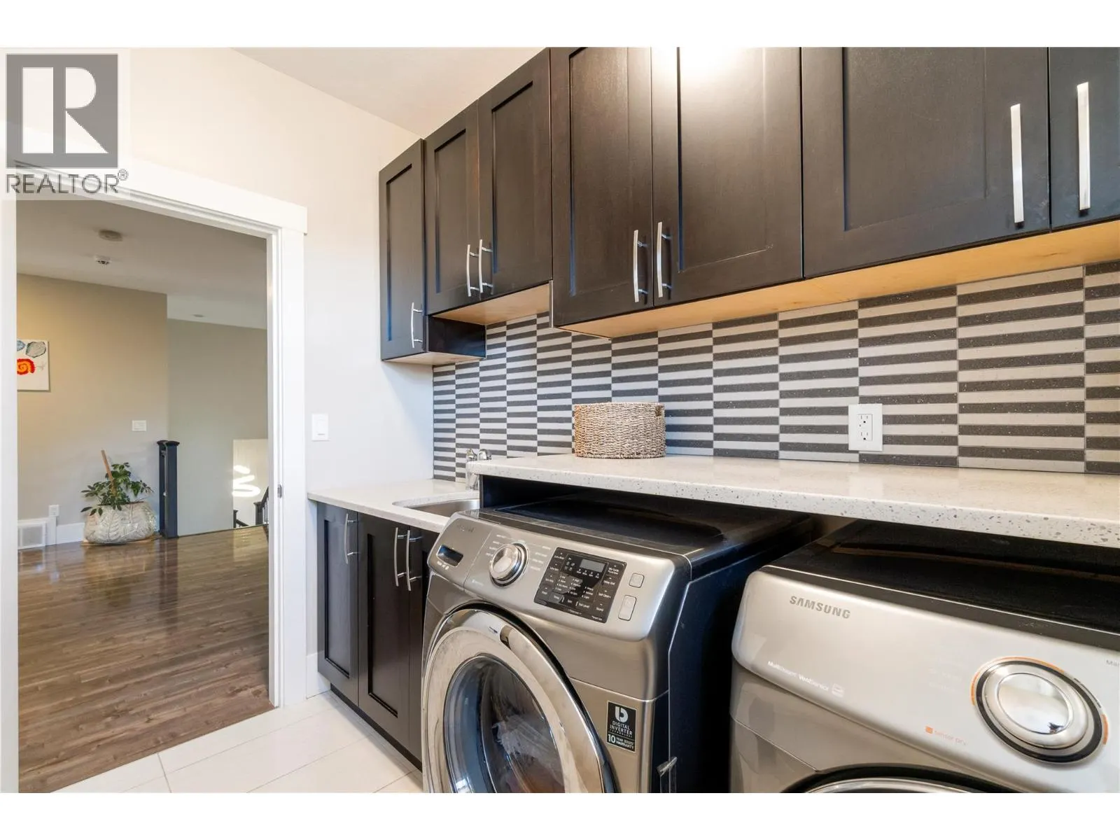 1180 Shuswap Street SE