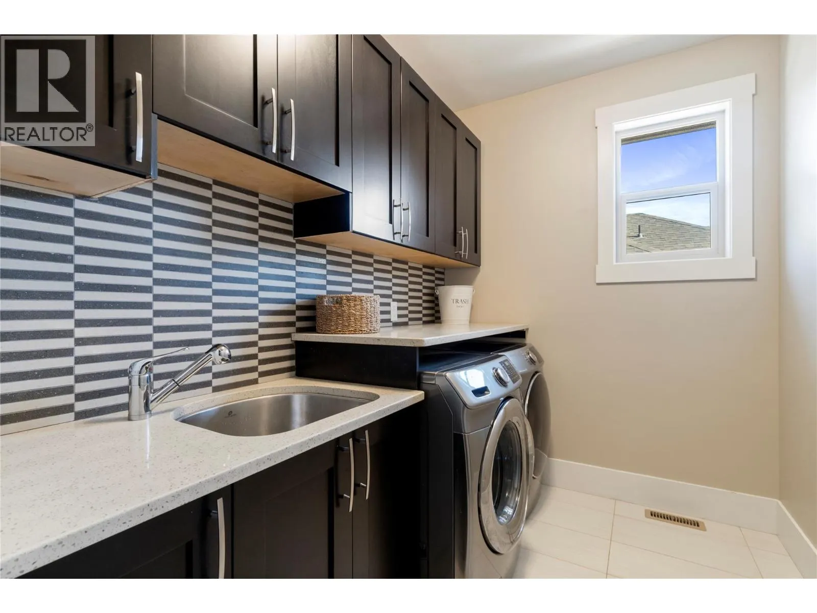 1180 Shuswap Street SE