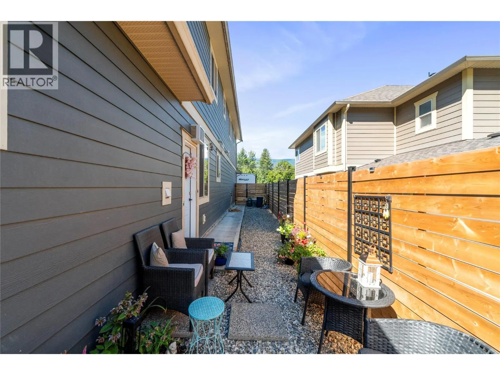 1180 Shuswap Street SE