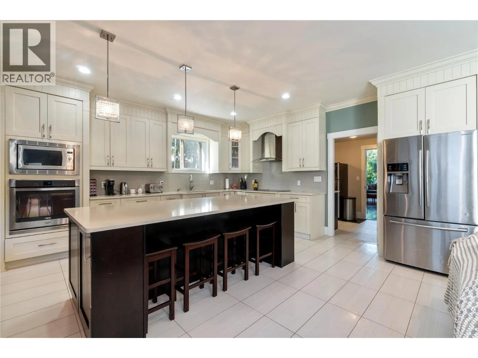 1180 Shuswap Street SE