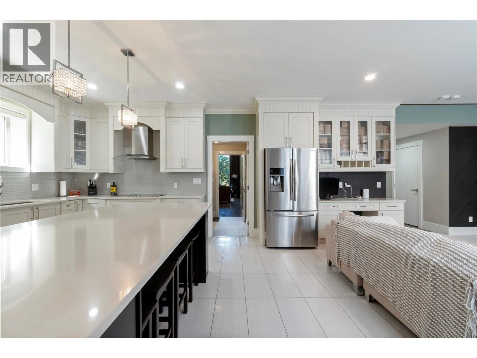 1180 Shuswap Street SE
