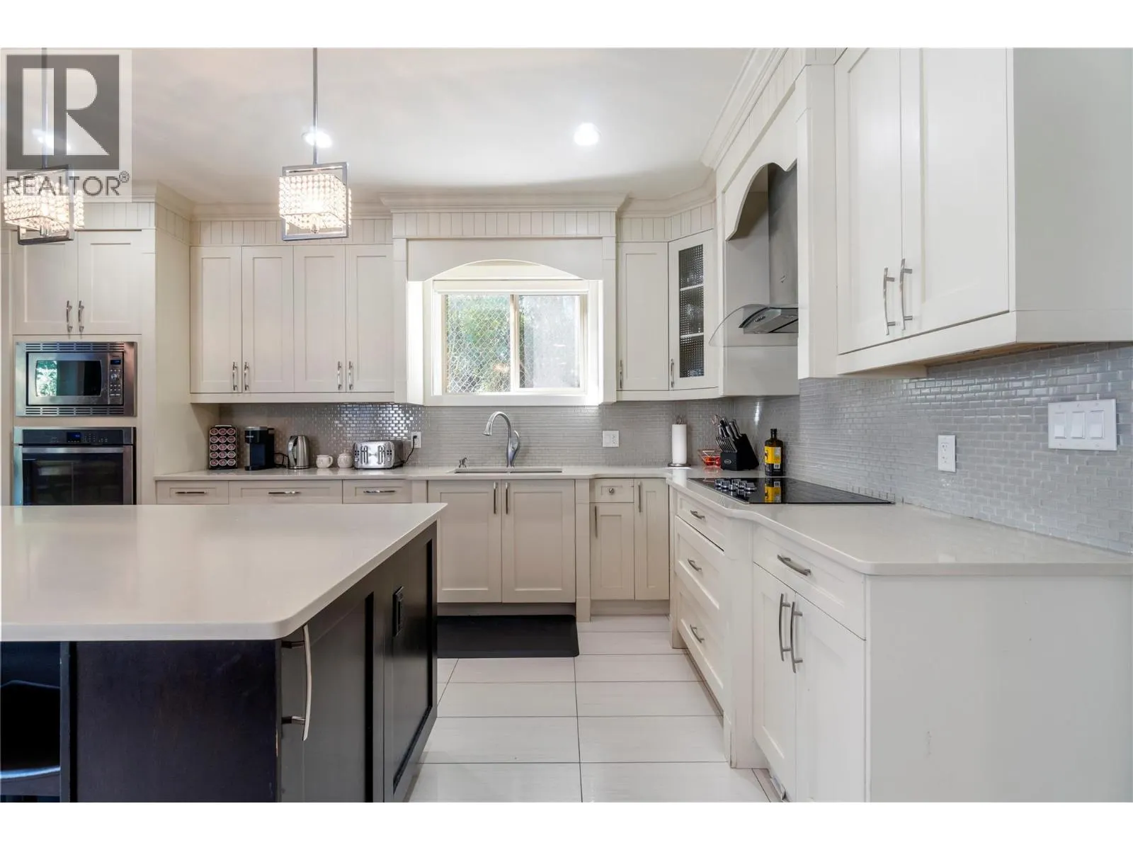 1180 Shuswap Street SE
