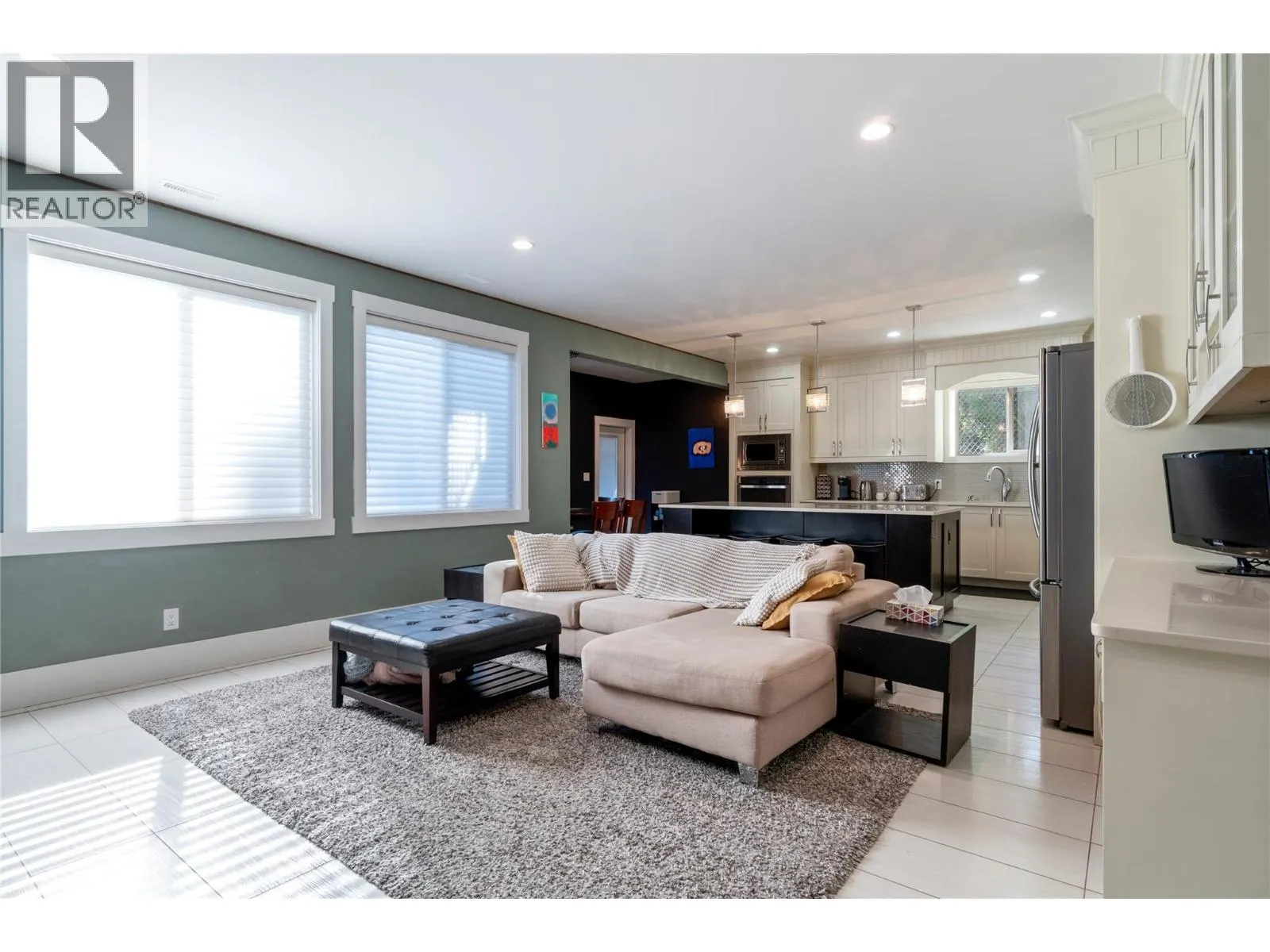 1180 Shuswap Street SE