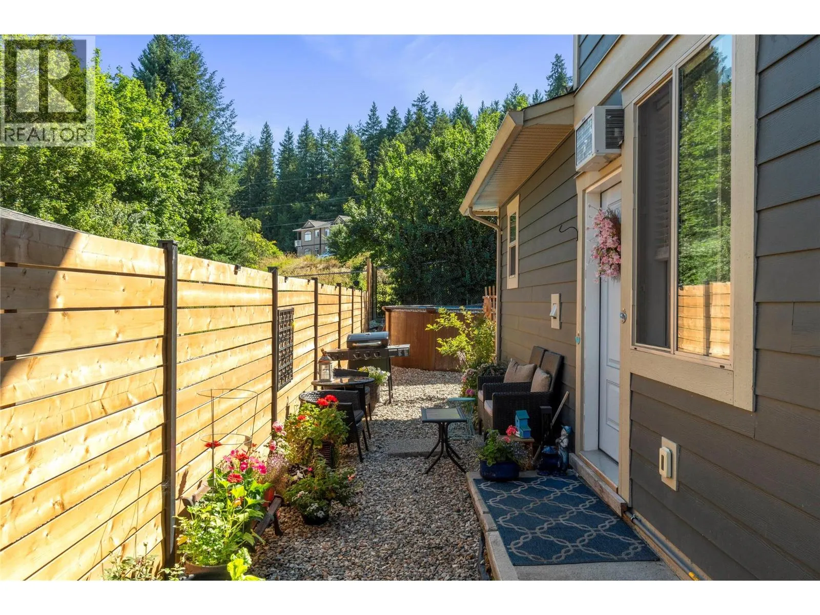 1180 Shuswap Street SE