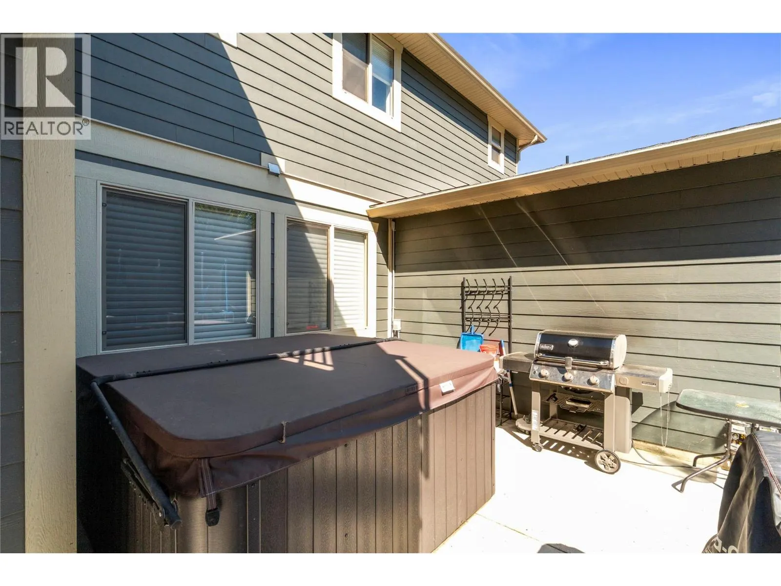 1180 Shuswap Street SE