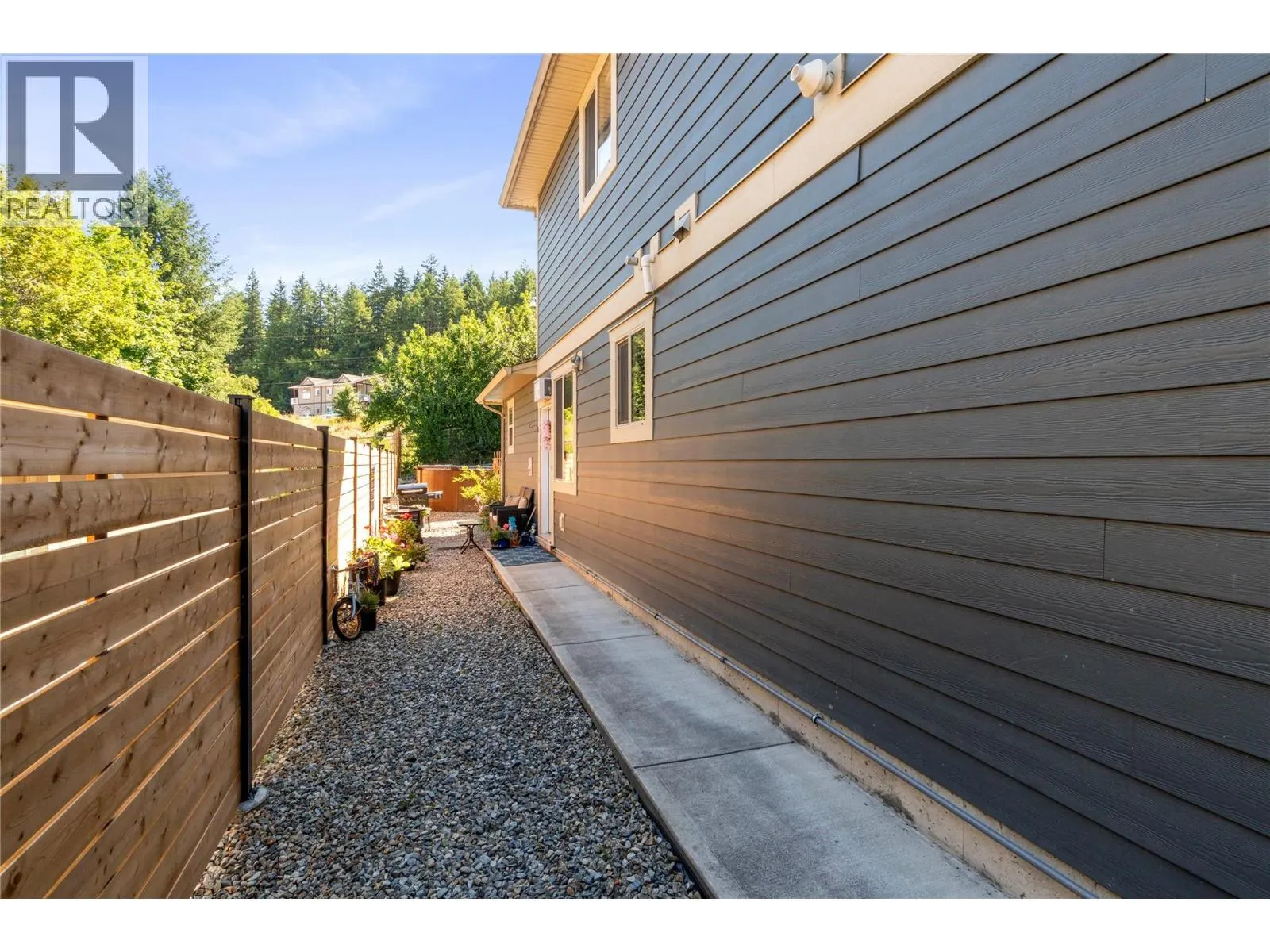 1180 Shuswap Street SE