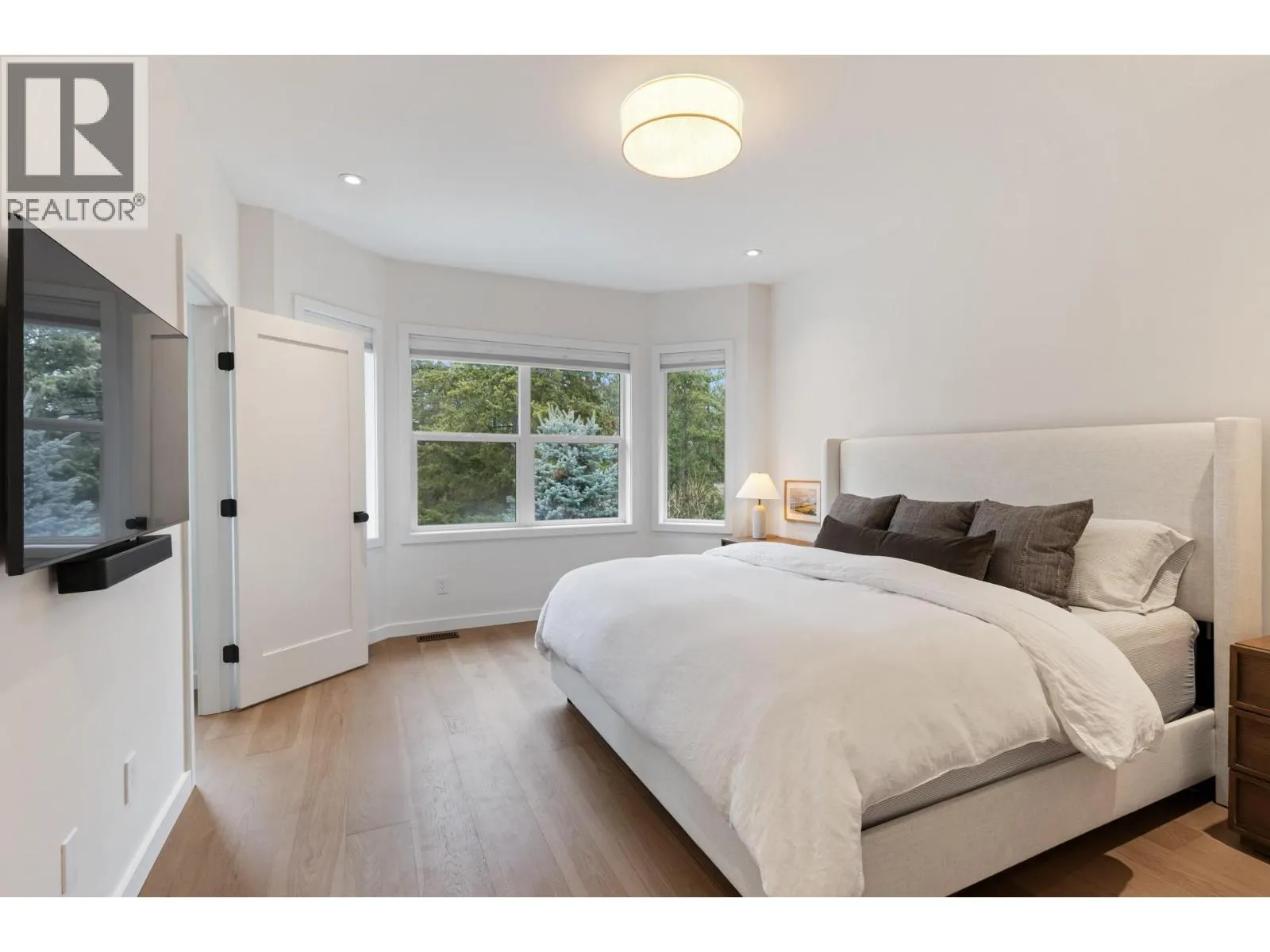 4158 Gallaghers Forest S