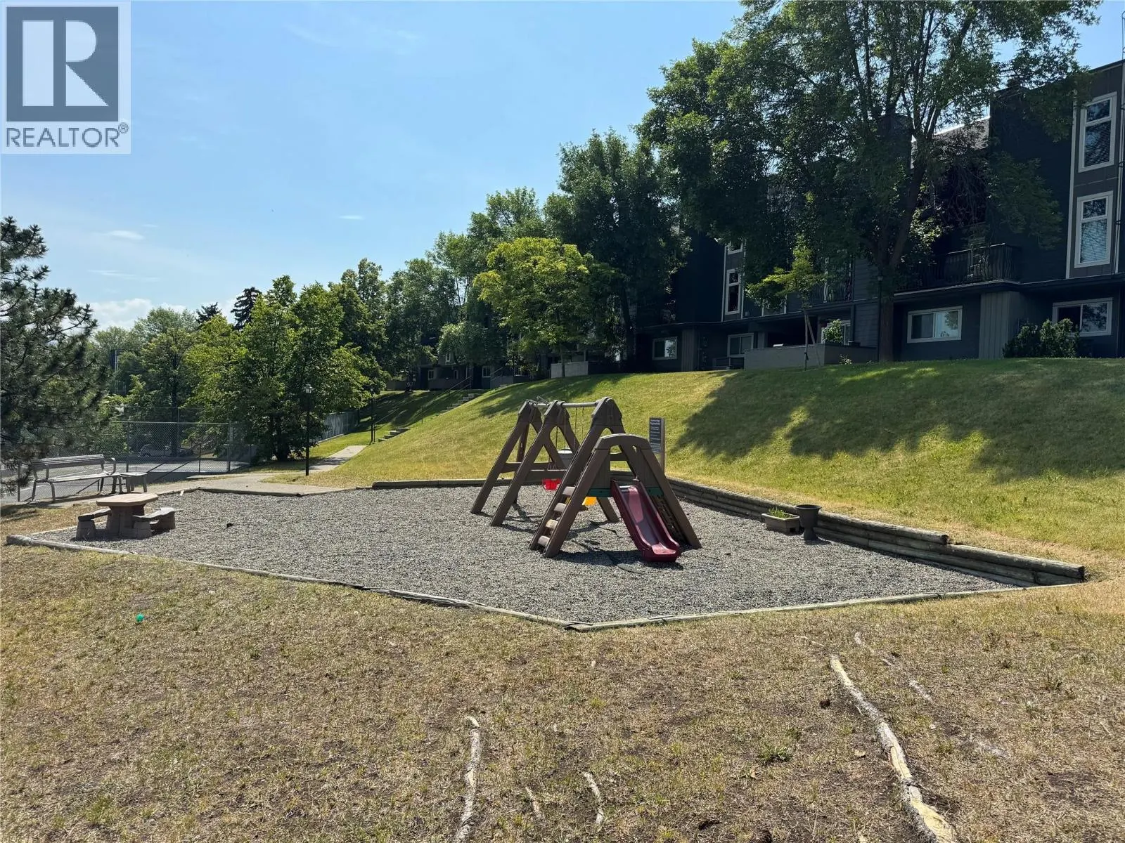 1221 HUGH ALLAN Drive Unit# 14