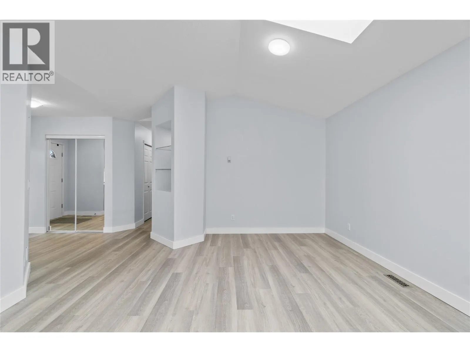 350 Hudson Street NW Unit# 3