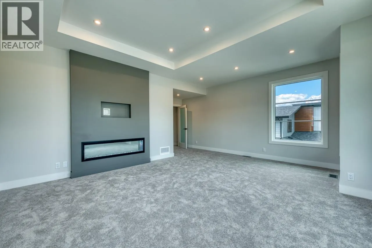 925 Bull Crescent