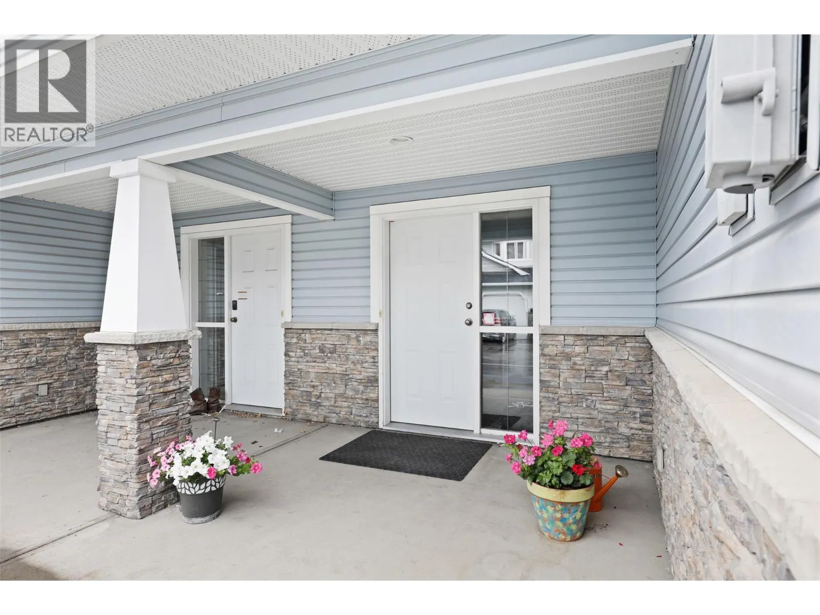 1945 GRASSLANDS Boulevard Unit# 25