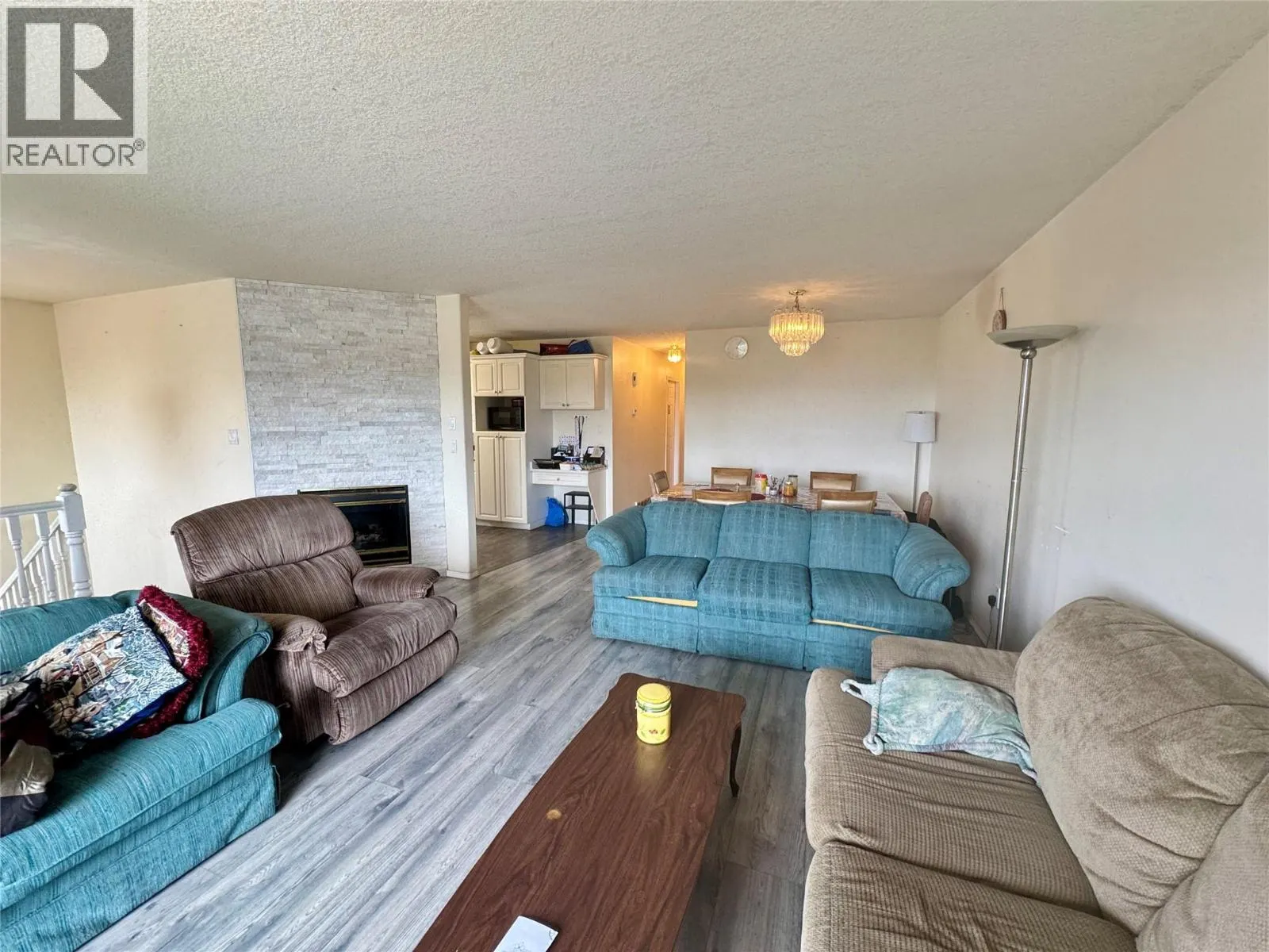 785 DUNROBIN Drive