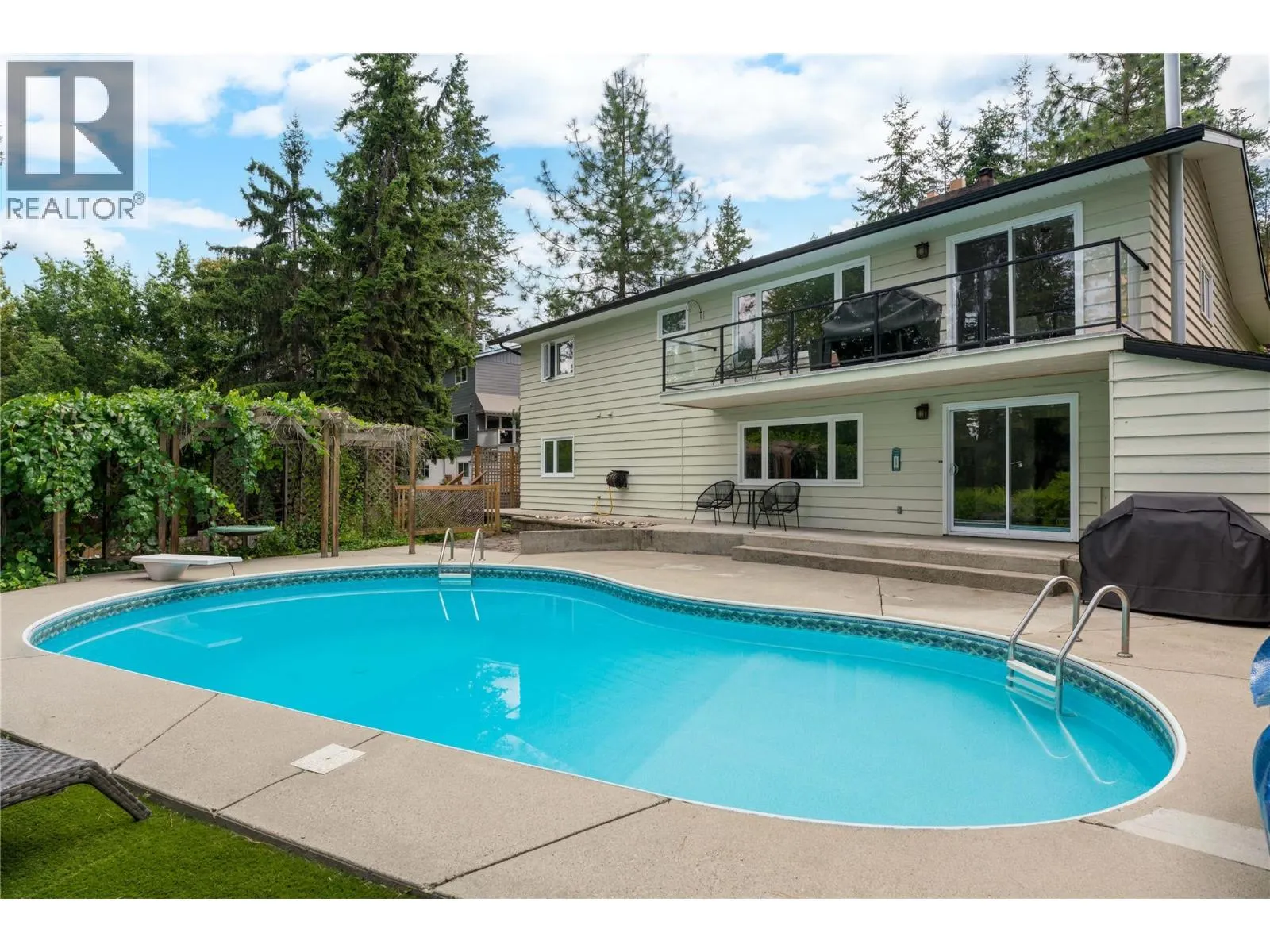 636 Thorneloe Road