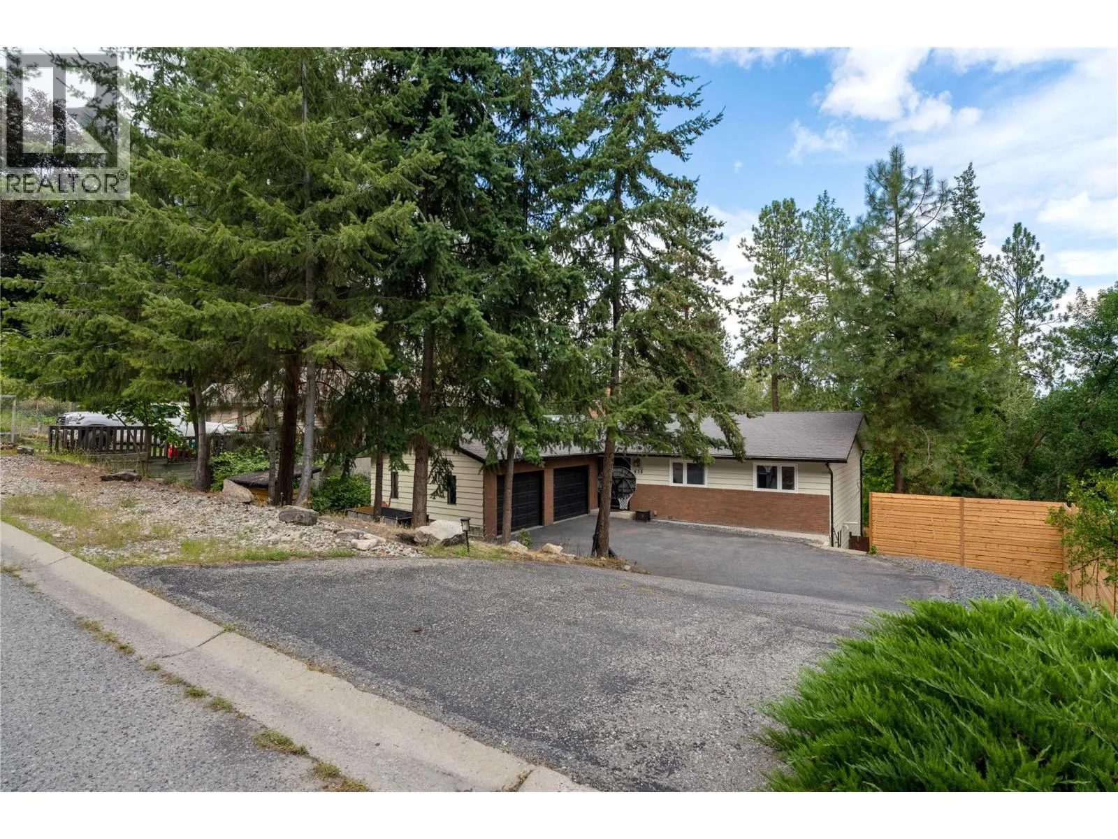 636 Thorneloe Road