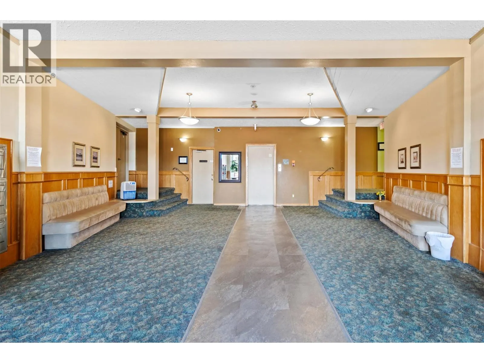 555 DALGLEISH Drive Unit# 202
