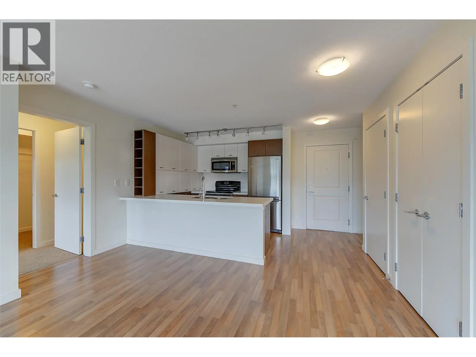 1550 Dickson Avenue Unit# 303