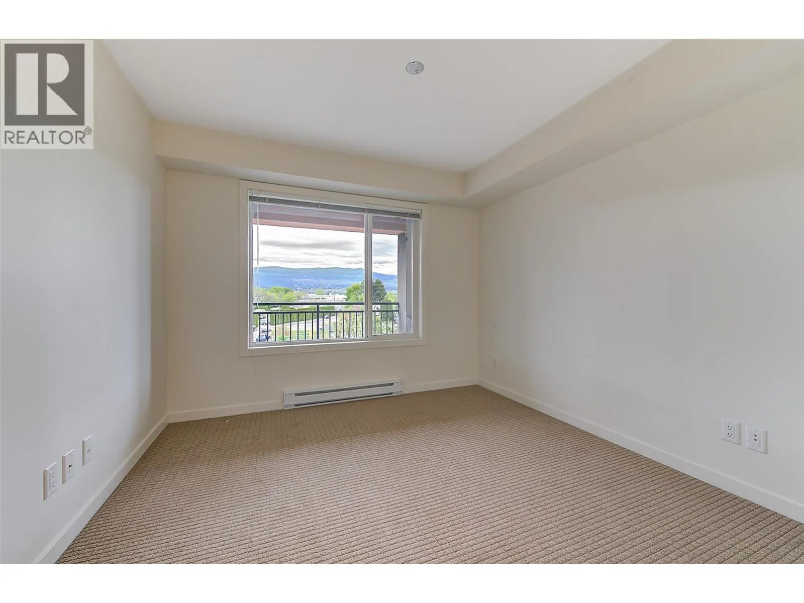 1550 Dickson Avenue Unit# 303