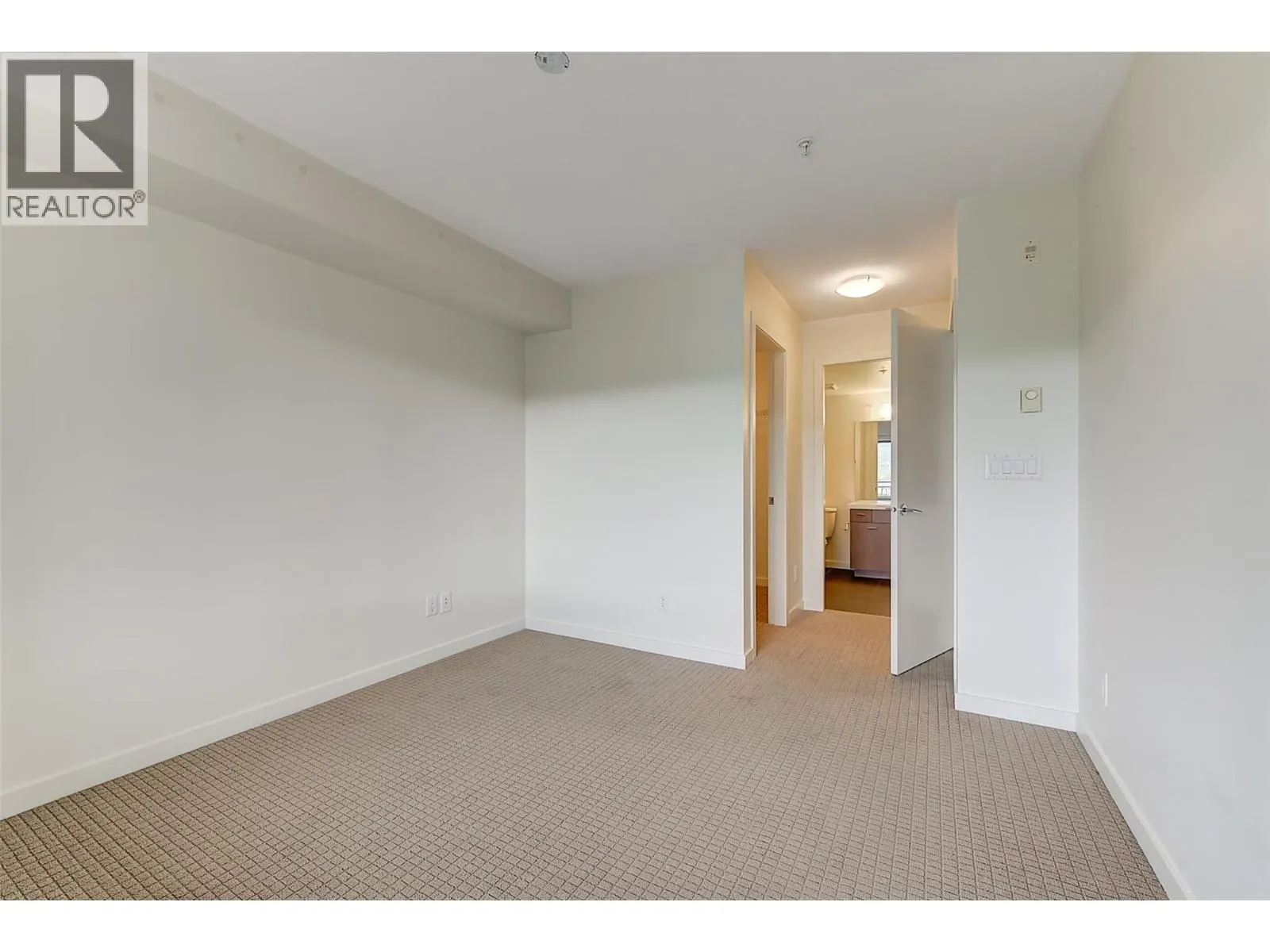 1550 Dickson Avenue Unit# 303