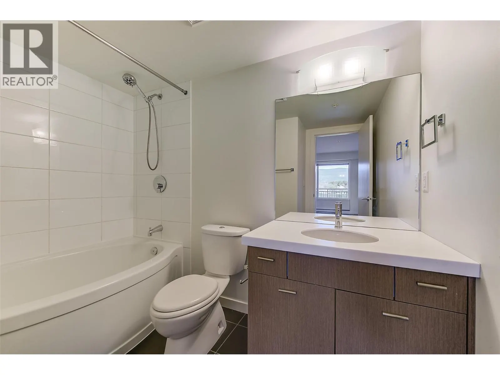 1550 Dickson Avenue Unit# 303