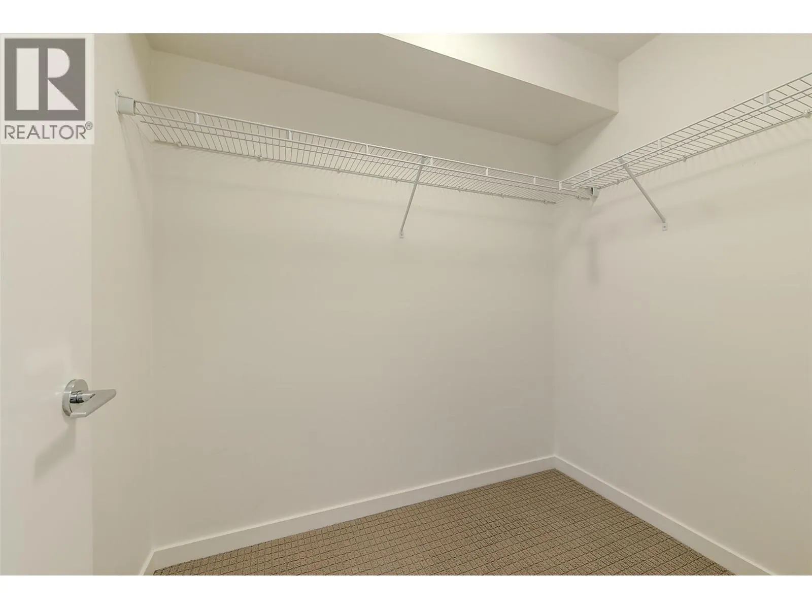 1550 Dickson Avenue Unit# 303