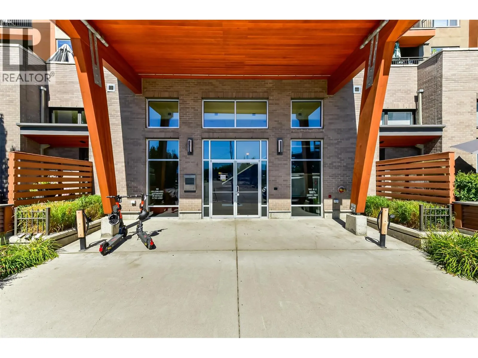 1550 Dickson Avenue Unit# 303