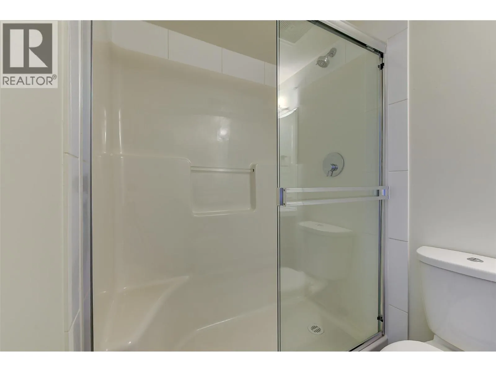 1550 Dickson Avenue Unit# 303