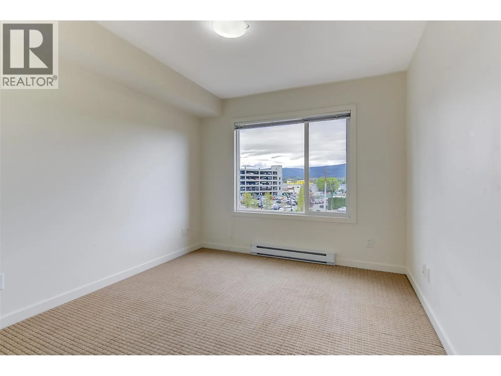 1550 Dickson Avenue Unit# 303