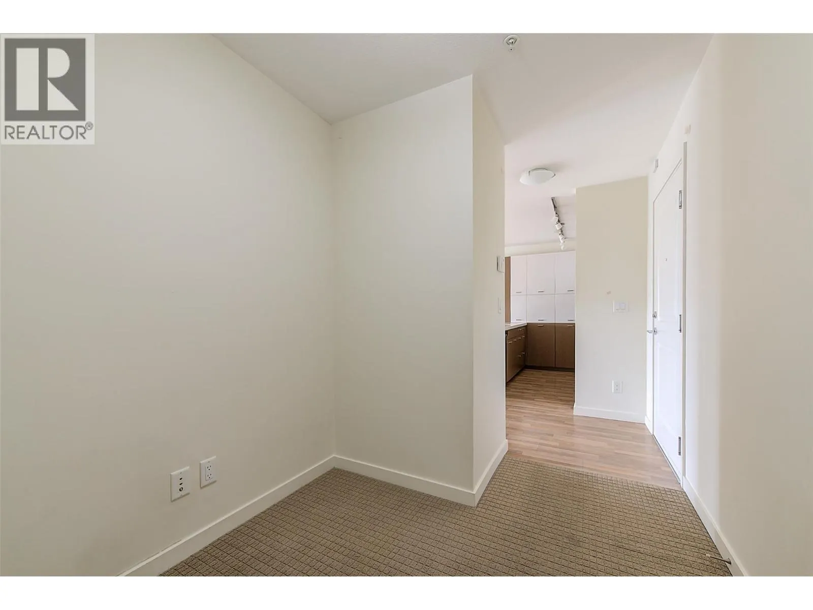 1550 Dickson Avenue Unit# 303