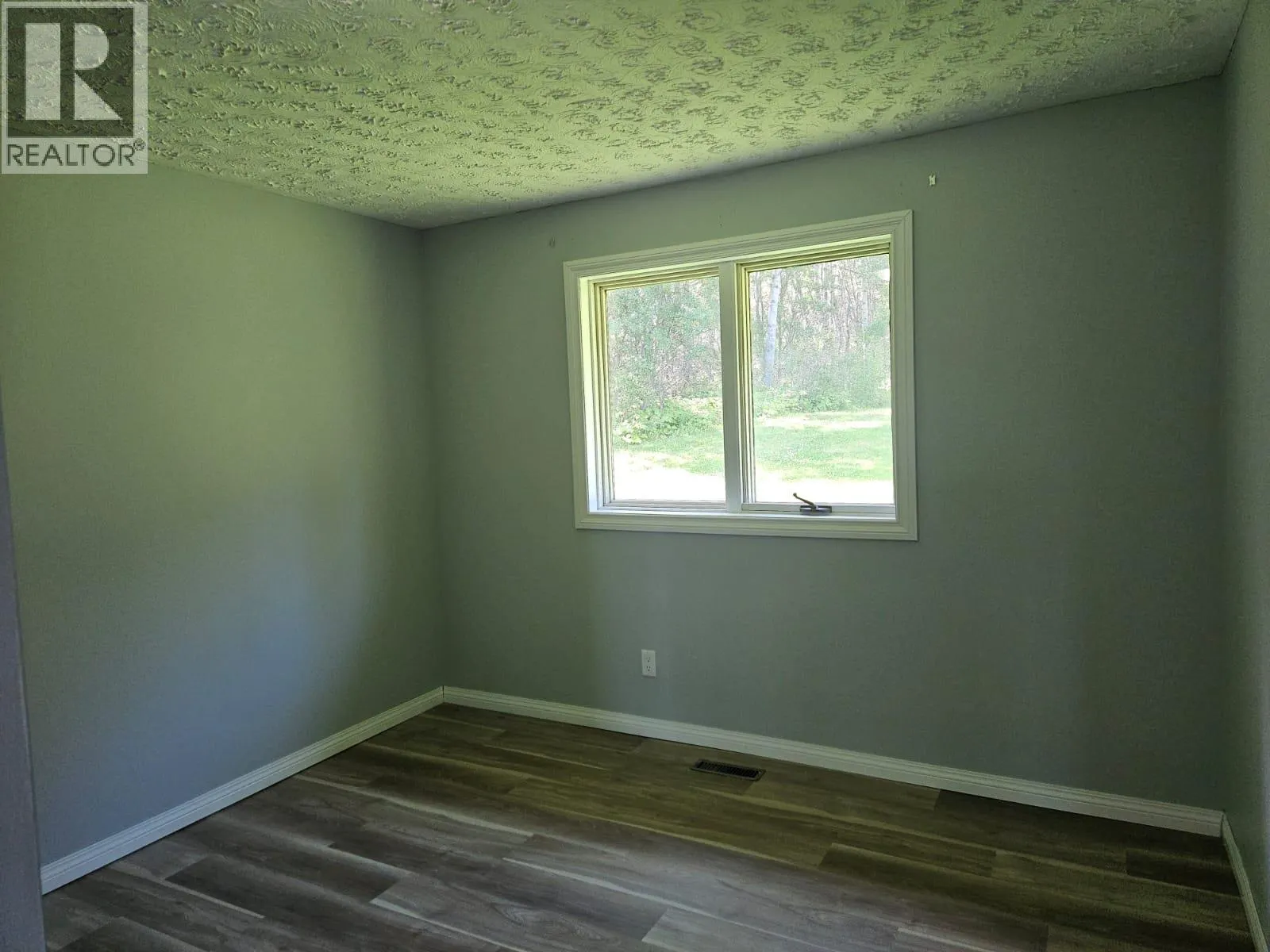 3511 Spruce Road