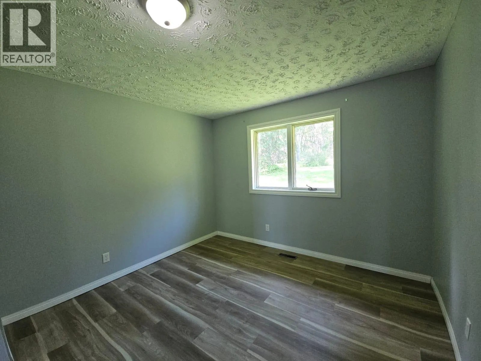 3511 Spruce Road