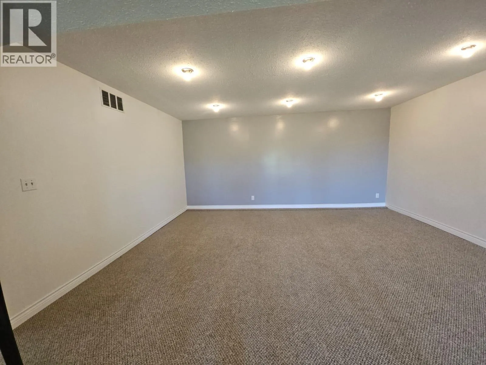 3511 Spruce Road