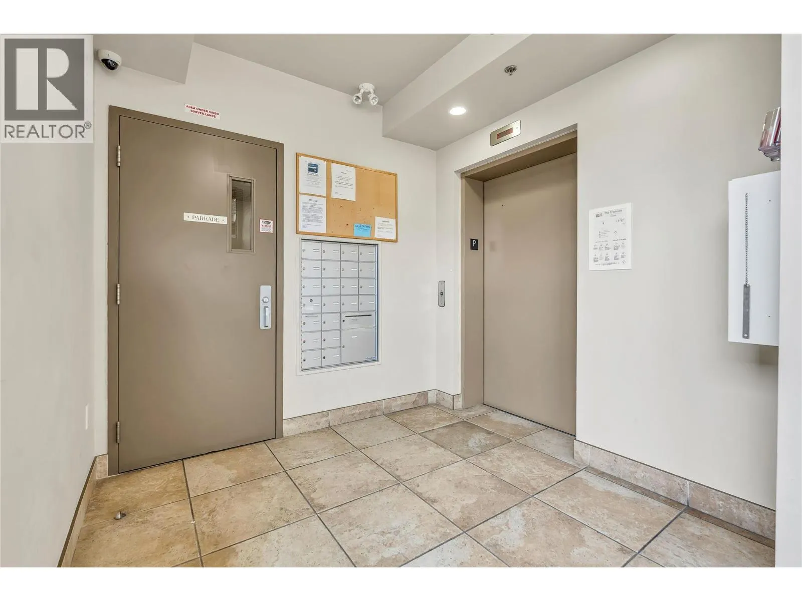 873 FORESTBROOK Drive Unit# 402