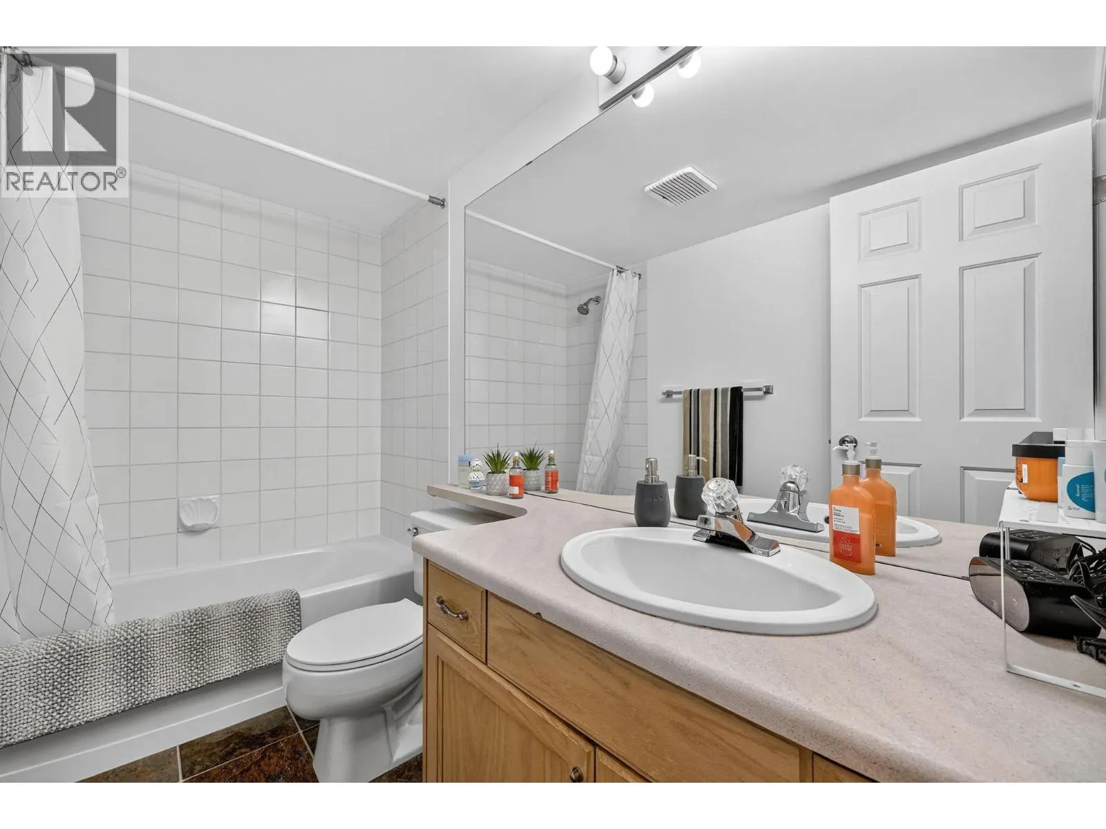 3115 De Montreuil Court Unit# 105