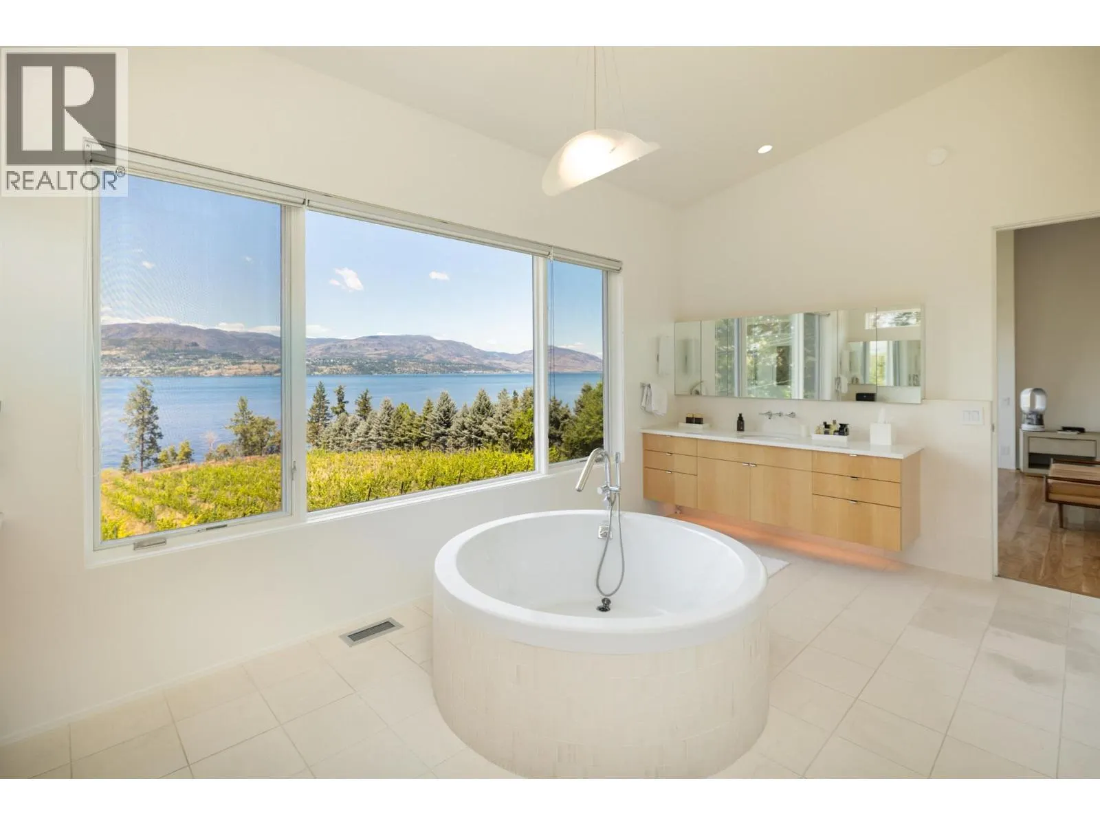 4840 Lakeshore Road